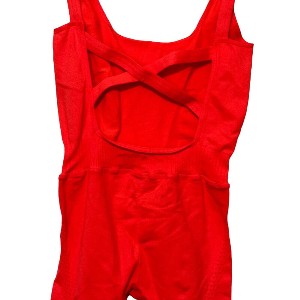 Free Movement One Piece Active wear Bodysuit NWOT Size Medium - Picture 4 of 5